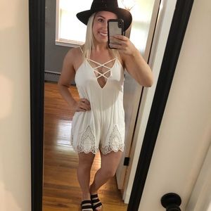 White forever 21 romper